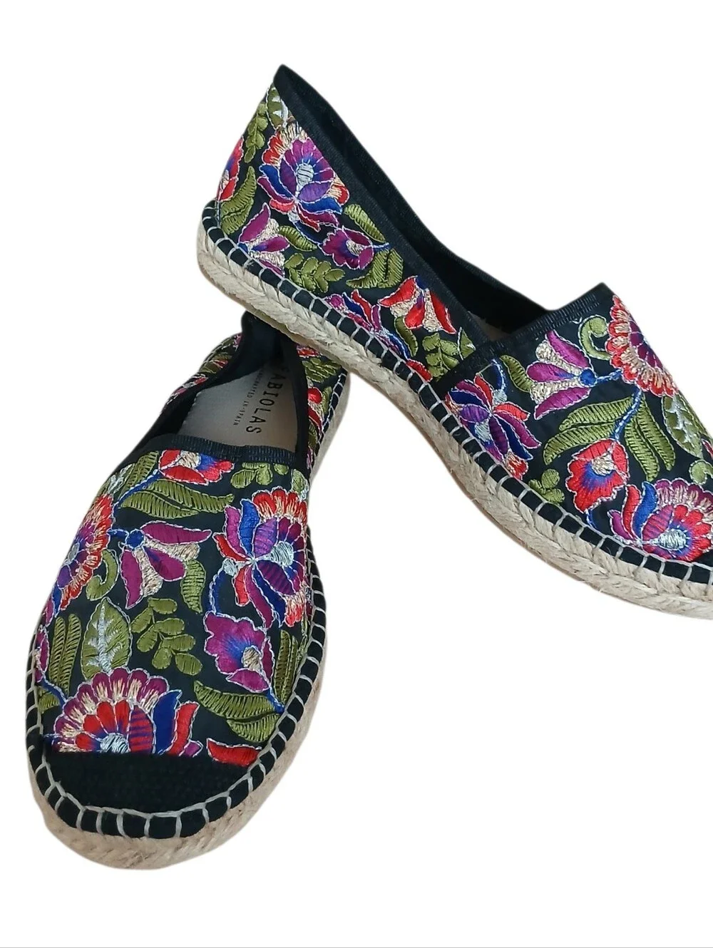 NWOB Fabiolas Handcrafted In Spain Floral Embroidered Espadrilles 8.5/39 Bohemia